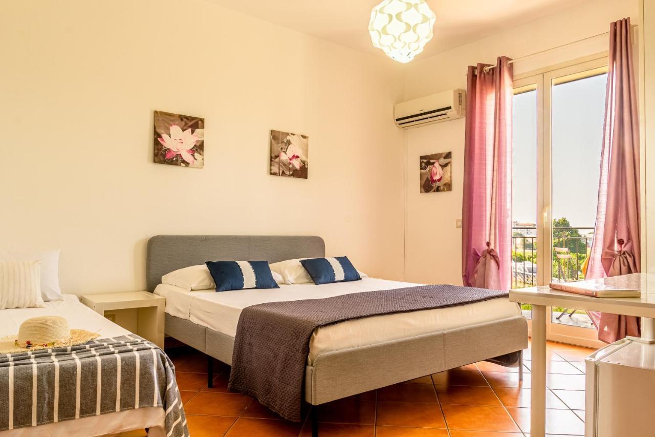 Villetta Mari E Amuri Giardini Naxos Dış mekan fotoğraf